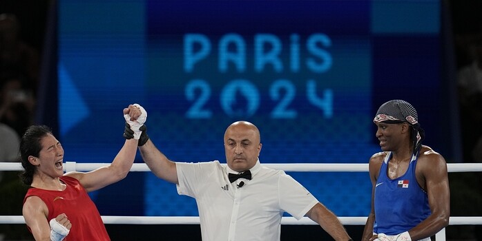 圆满退役！阿尔巴&布斯克茨：实现所有梦想，人生进入新阶段